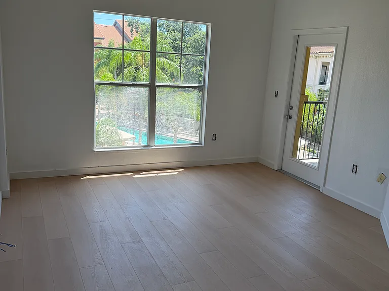 2410 W Azeele St #235 — Photo 4