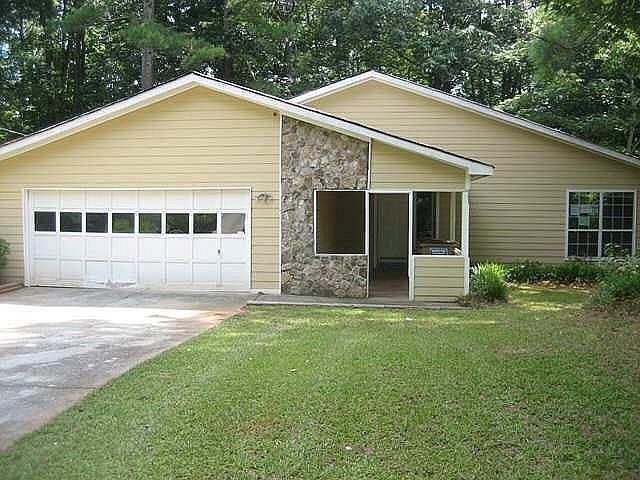 1st image of 532 Pebble Creek Dr