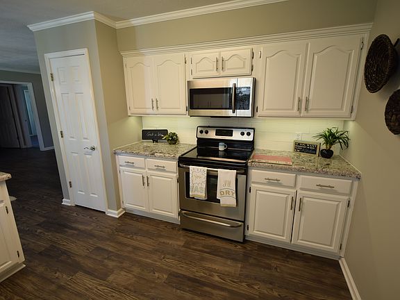 5th image of 6802 Sun Meadow Ln