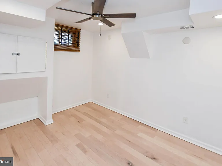 2509 Christian St — Photo 21