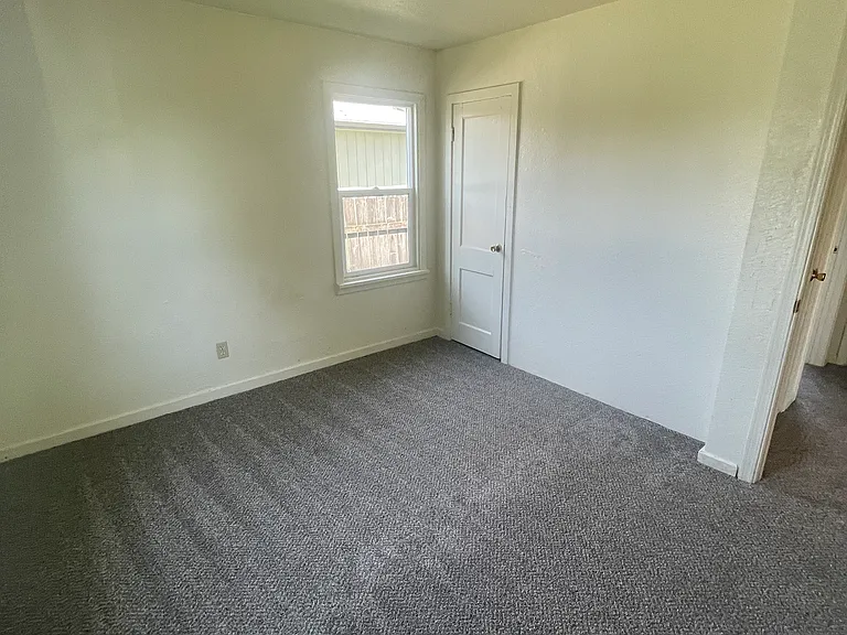288 Beech St — Photo 12