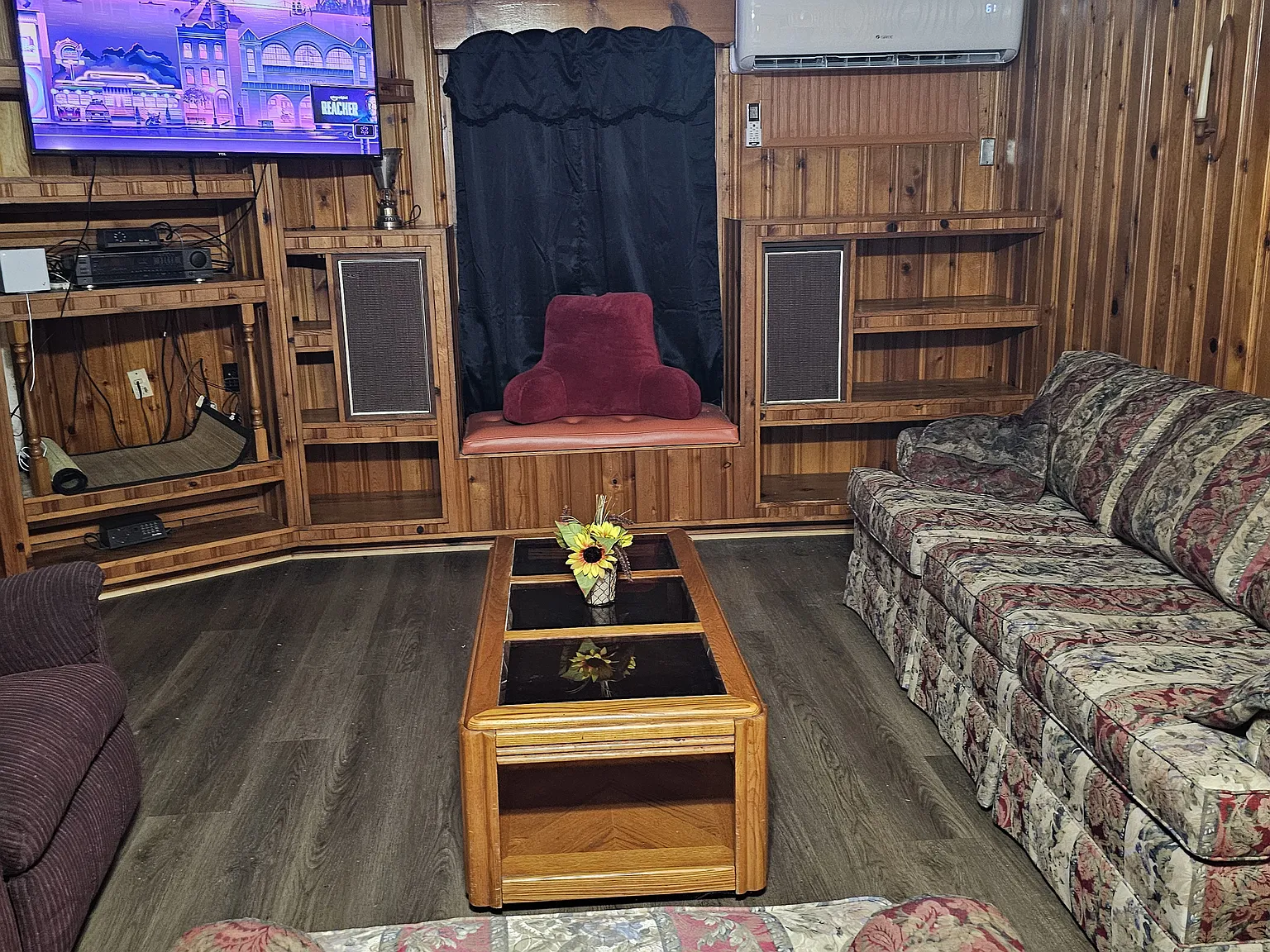 2 bed, 837 sqft, $1,750 — Photo 2