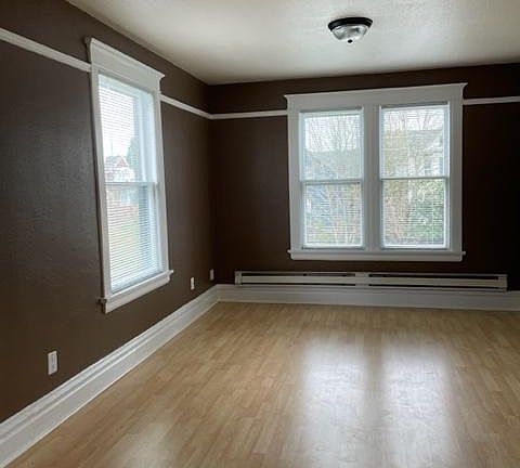 3rd image of 1011 N L St APT 3