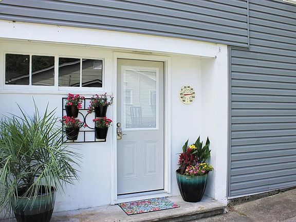 3rd image of 428 Riverland Dr
