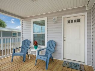 7082 40th Trl N #1060, West Palm Beach, FL 33404