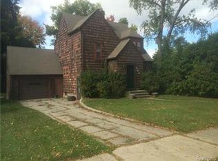 564 W Iroquois Rd, Pontiac, MI 48341