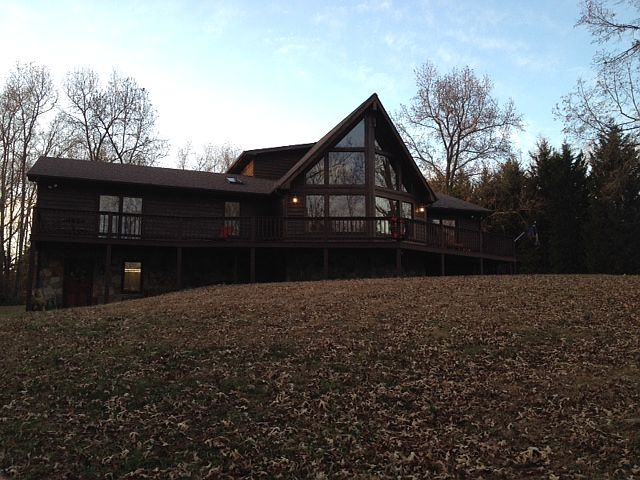 1st image of 3046 Breezewood Dr