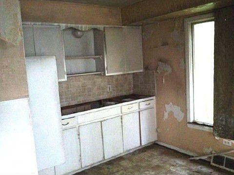 2nd image of 2702 Trumbull Ave