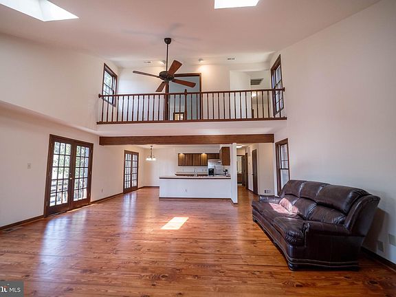 4th image of 10754 Lake Forest Dr
