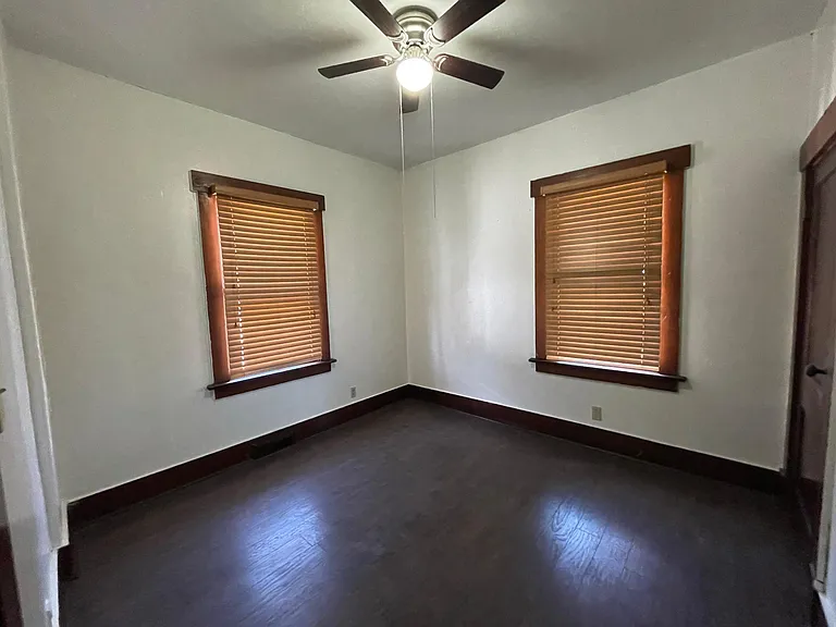 1436 Plum St — Photo 3