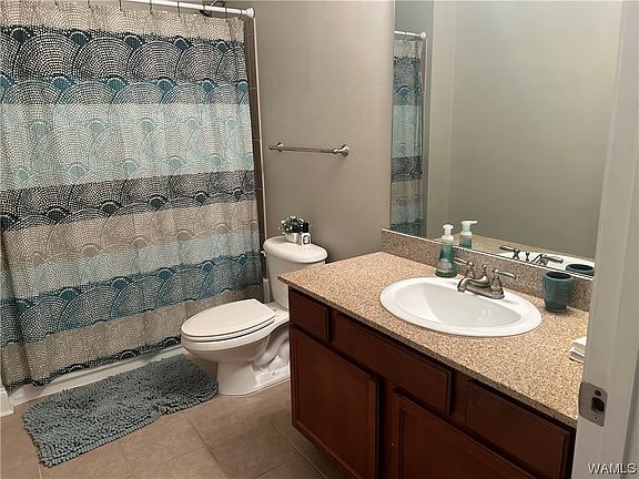 4th image of 3218 Veterans Memorial Pkwy APT 3305