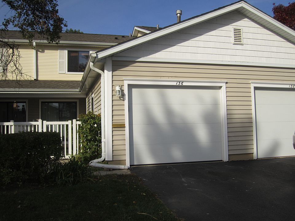 1st image of 136 Waterford Dr