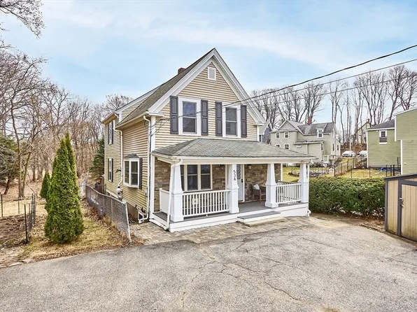 53-53A Lincoln St, Hudson, MA 01749