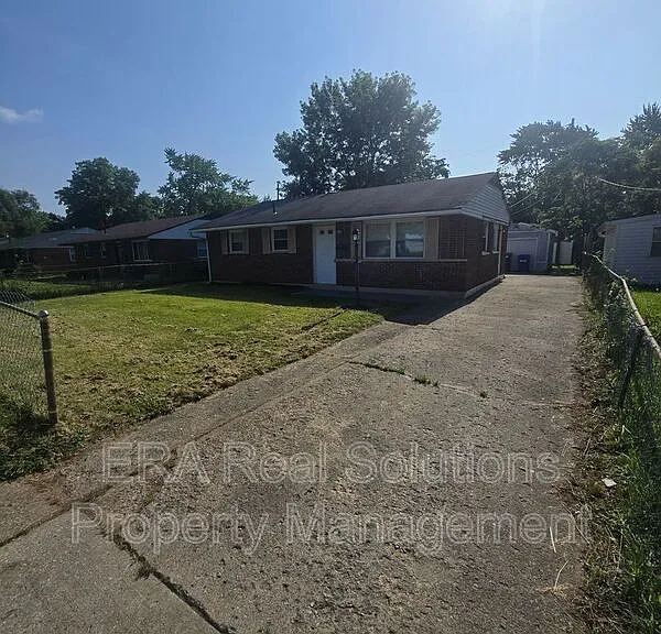 1290 Beechwood Rd — Photo 6