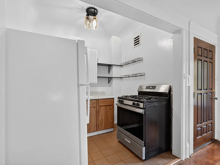 2808 Derby St #2810 — Photo 9