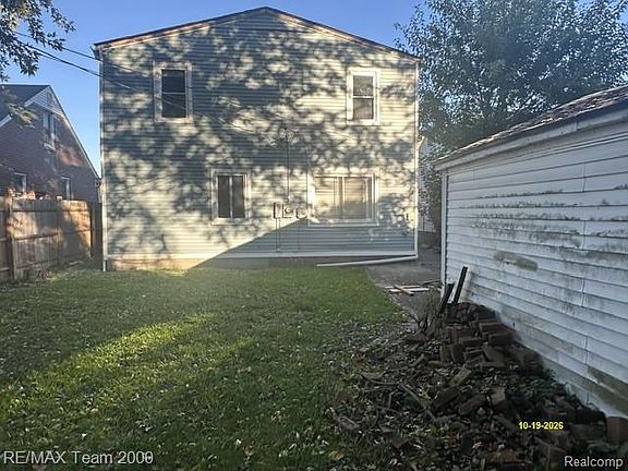 4th image of 16145 Stahelin Ave