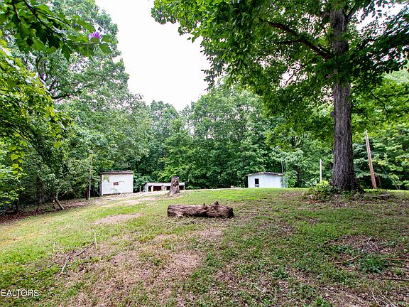 5th image of 174 & 178 Hilltop Dr