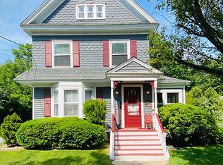 31 Irving Pl, Rockville Centre, NY 11570