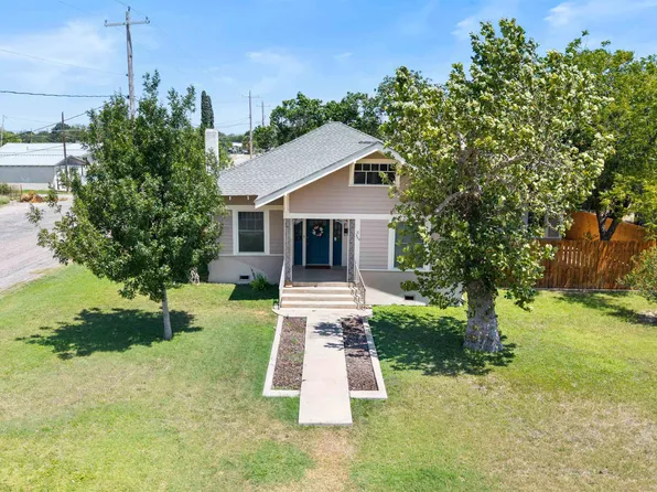 300 E 11th St, Del Rio, TX 78840