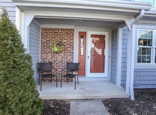 151 Wood Creek Dr, Pittsford, NY 14534