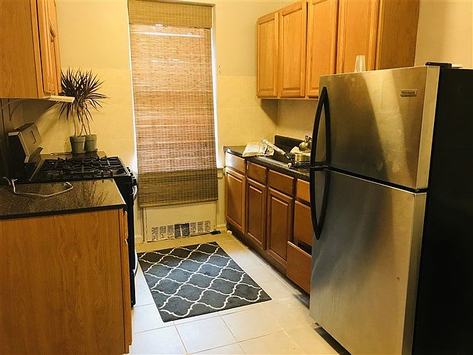 1st image of 3857 Kings Hwy APT 4L
