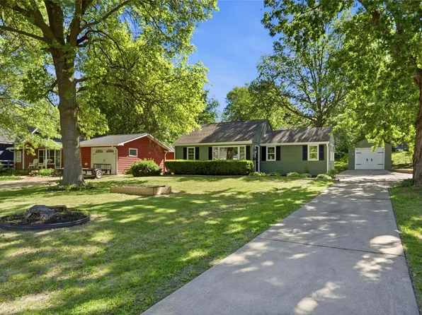 1216 Marion Ave, Pella, IA 50219
