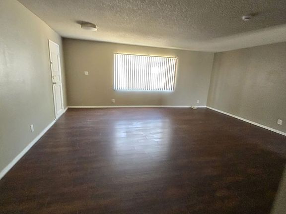 4th image of 2200 Dune Dr