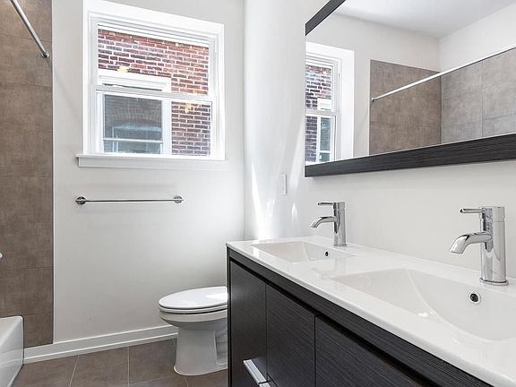 4th image of 2529-35 Frankford Ave #8