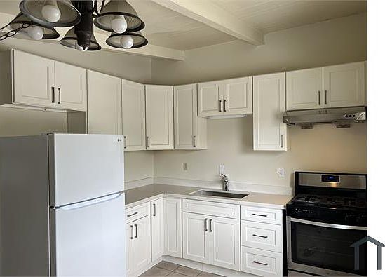 1st image of 195 Gramercy Pl APT 6