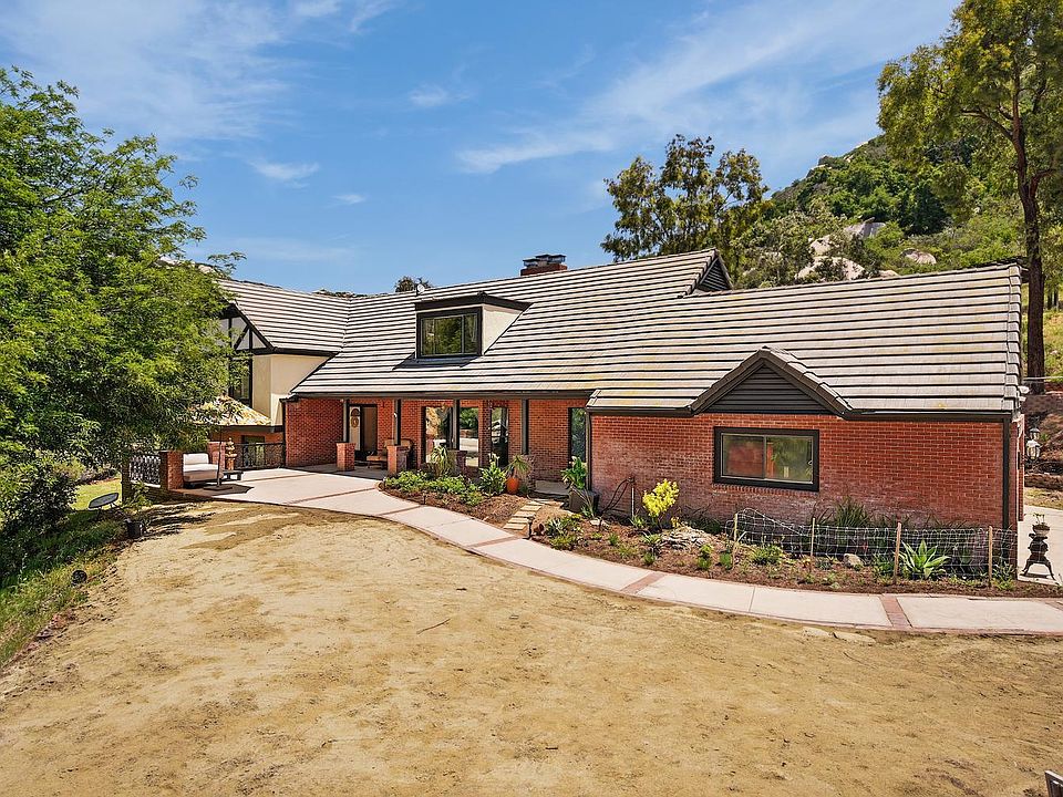 1st image of 16311 Coyote Creek Trl