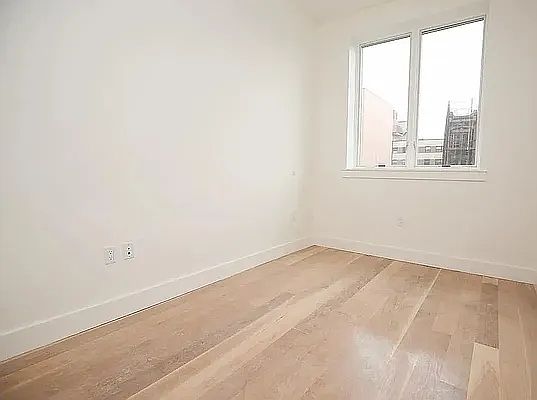 2nd image of 1115 Lafayette Ave #5A