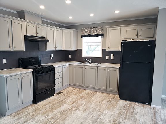 4th image of 47 Bluebird Hill Dr #77