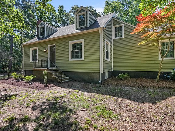 4th image of 409 Forest Ave
