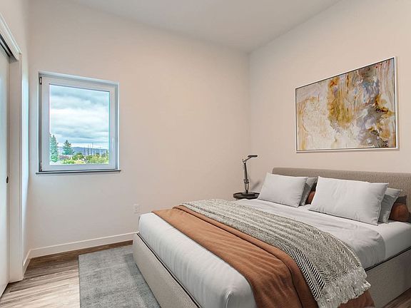 5th image of 2380 N Killingsworth St #201