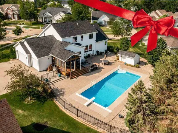 4624 Chestnut Ridge Rd NE, Cedar Rapids, IA 52411