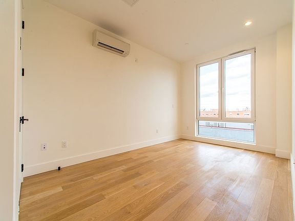 5th image of 54 Troutman St #2E