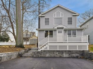 54 W Bertrand Rd, Mount Arlington, NJ 07856