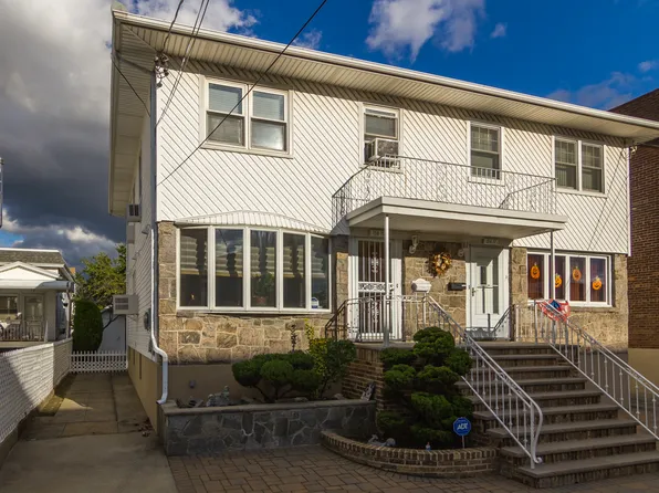 15815 101st St, Howard Beach, NY 11414