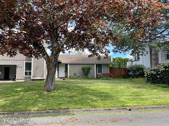 2nd image of 1201 SE 147th Ave