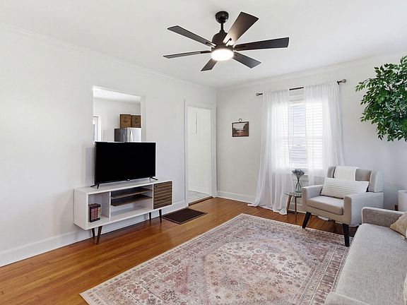 4th image of 1608 Clayton Ave