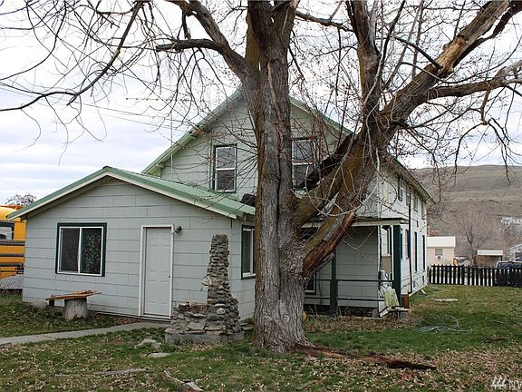 4th image of 422 1st Ave S