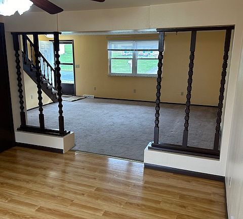 5th image of 5 Maplewood Dr APT 13