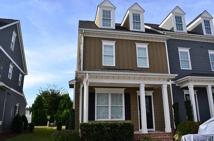 828 Myrtle Grove