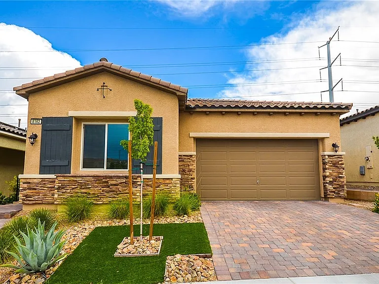 8162 Desert Madera St — Photo 1