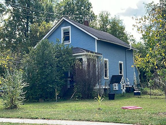 2nd image of 7945 2nd St