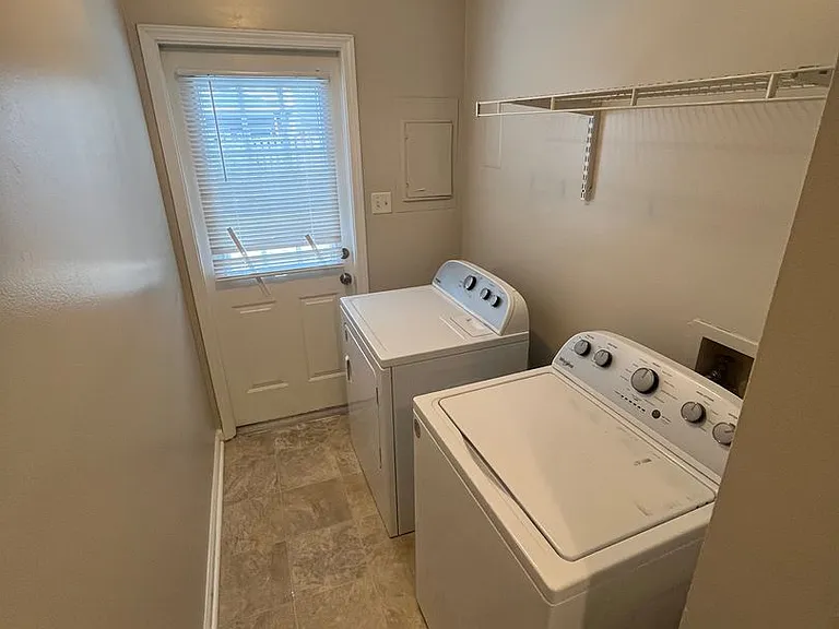 1128 Fairview Ave — Photo 6