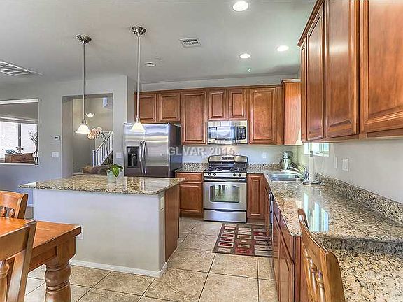 4th image of 771 Forest Peak St