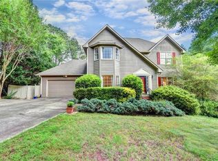2832 Emerson Lake Dr, Snellville, GA 30078
