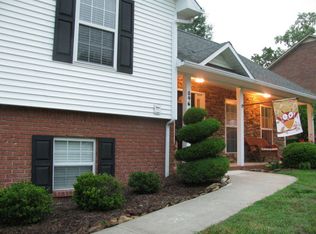 546 Windrowe Dr, Cookeville, TN 38506