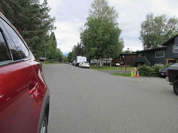 Exterior Neighborhood (street photo)